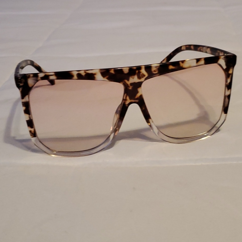 Women's shades